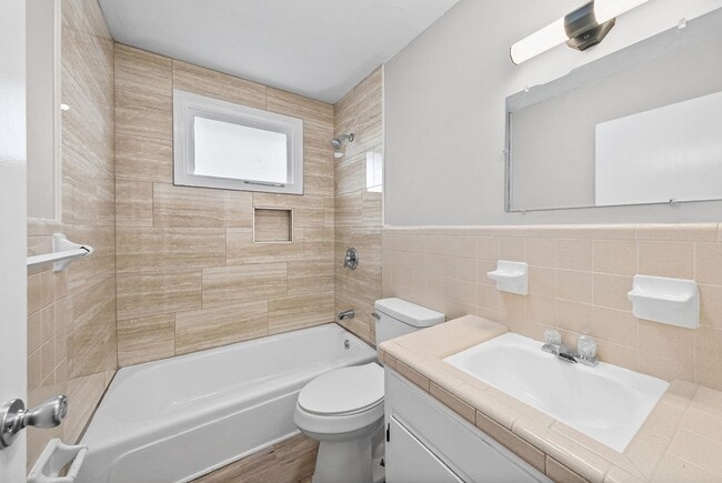 Building Photo - 111 Tandy Dr