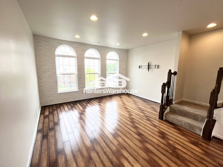 Building Photo - 12504 Rustic Rock Ln