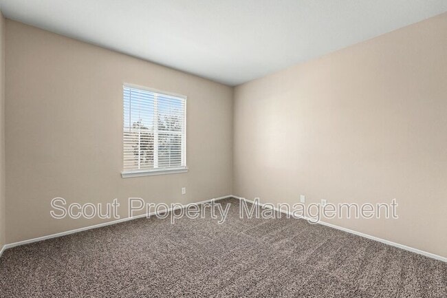 Building Photo - 46201 Jane Pl