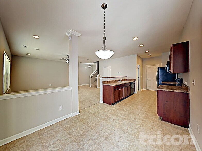 Building Photo - 1195 Thanet St SW