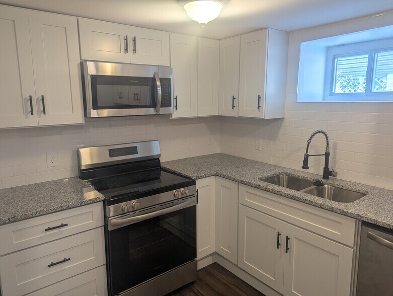 Building Photo - 5504 Carville Ave