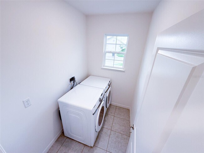 Building Photo - 3927 Sagefield Dr