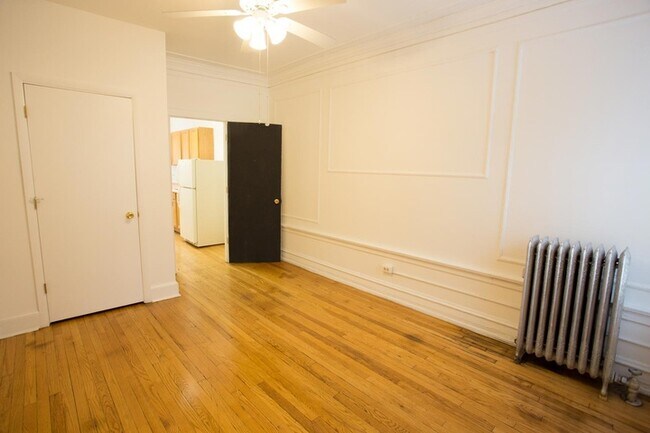 Floorplan - 5300-5308 S. Greenwood Avenue