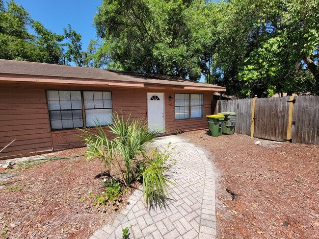 Building Photo - 4846 Royal Palm Ave