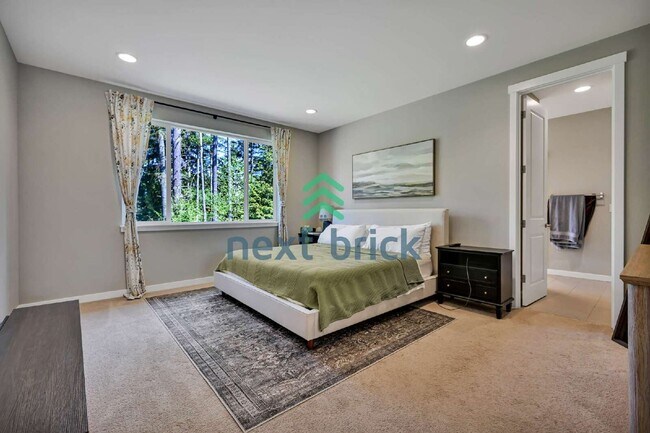 Building Photo - Discover Spacious Comfort: Stunning 5-Bedroom Home with 3.5 Baths in Snoqualmie!