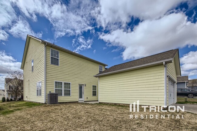 Building Photo - 12553 Druids Glen Dr