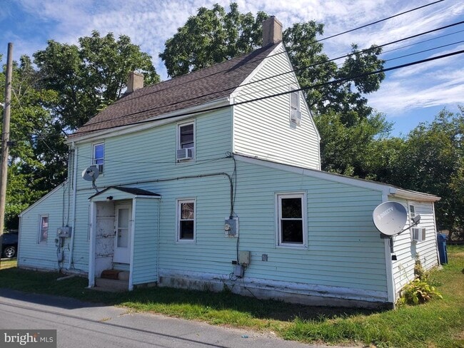 Building Photo - 76 Chestnut St