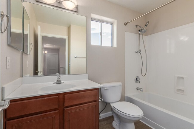 Building Photo - 42556 W Anne Ln