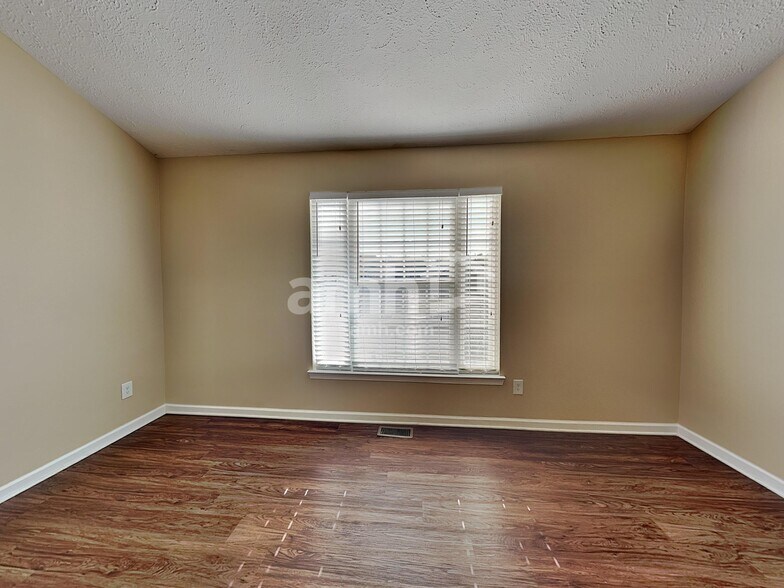 Building Photo - 2344 Hockett Dr