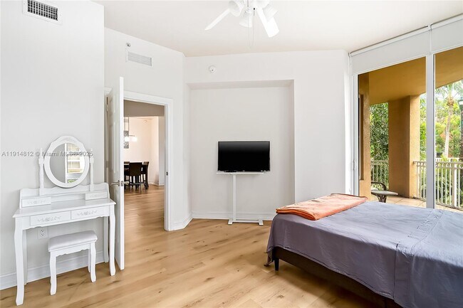 Building Photo - 3001 NE 185th St