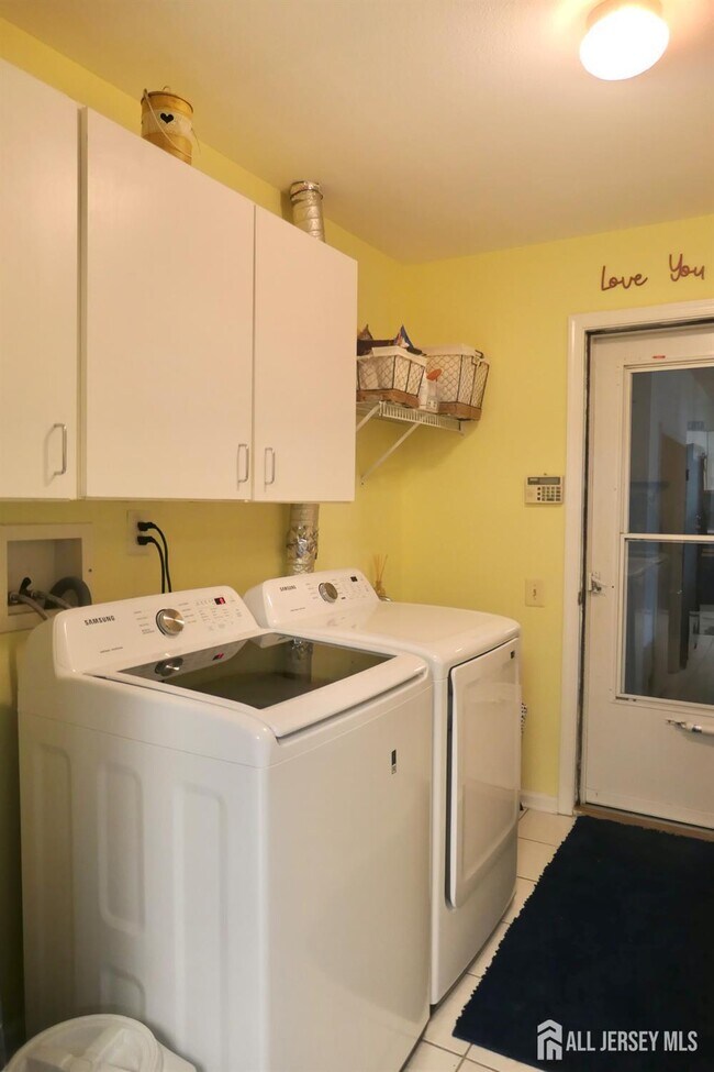 Building Photo - 110 Waterside Blvd