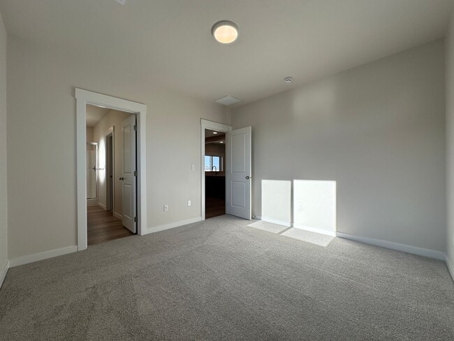 Building Photo - 3bed, 2bath 1,201sq.ft. 2car garage home in Shadow Glen Subdivision - Caldwell