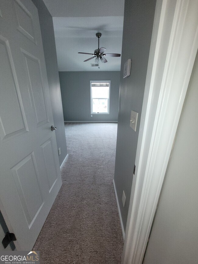 Building Photo - 1809 Willow Branch Ln