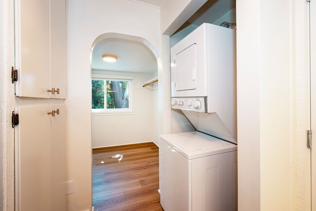 Building Photo - Charming 2-Bedroom Retreat Near More Mesa ...