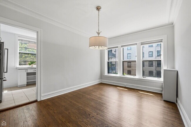 Building Photo - 632 Sheridan Square