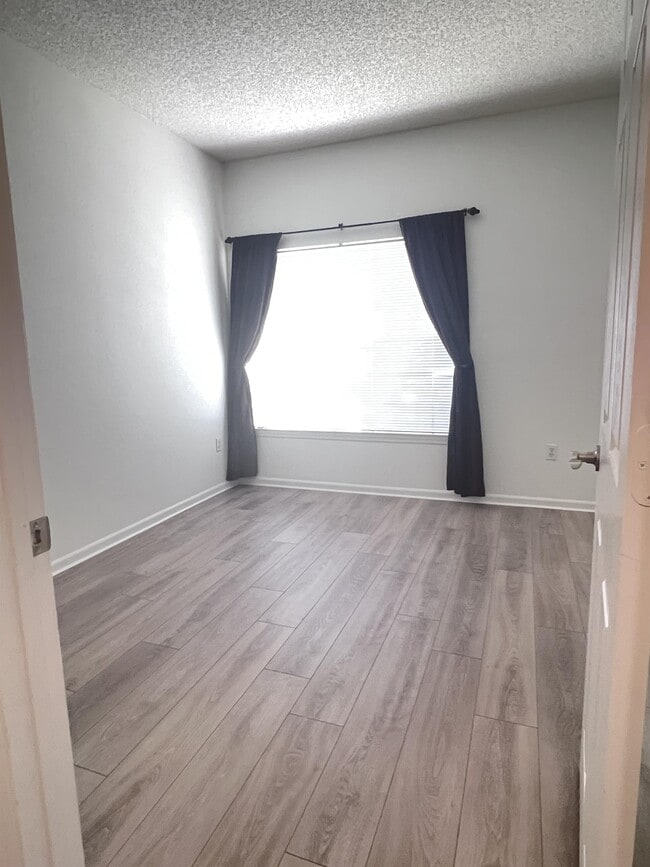 Building Photo - 2712 White Magnolia Way