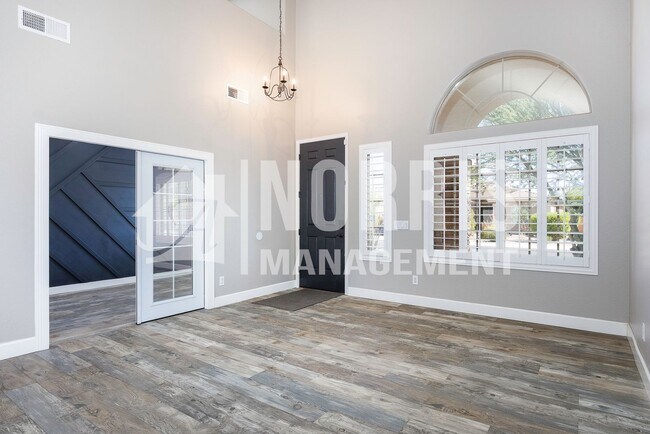 Building Photo - Beautiful Two-Story Home Located in Missio...