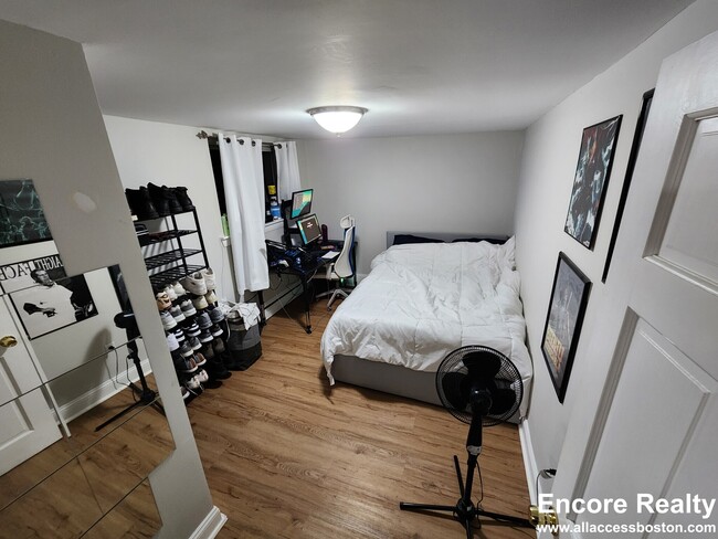 Building Photo - 69 Chiswick Rd