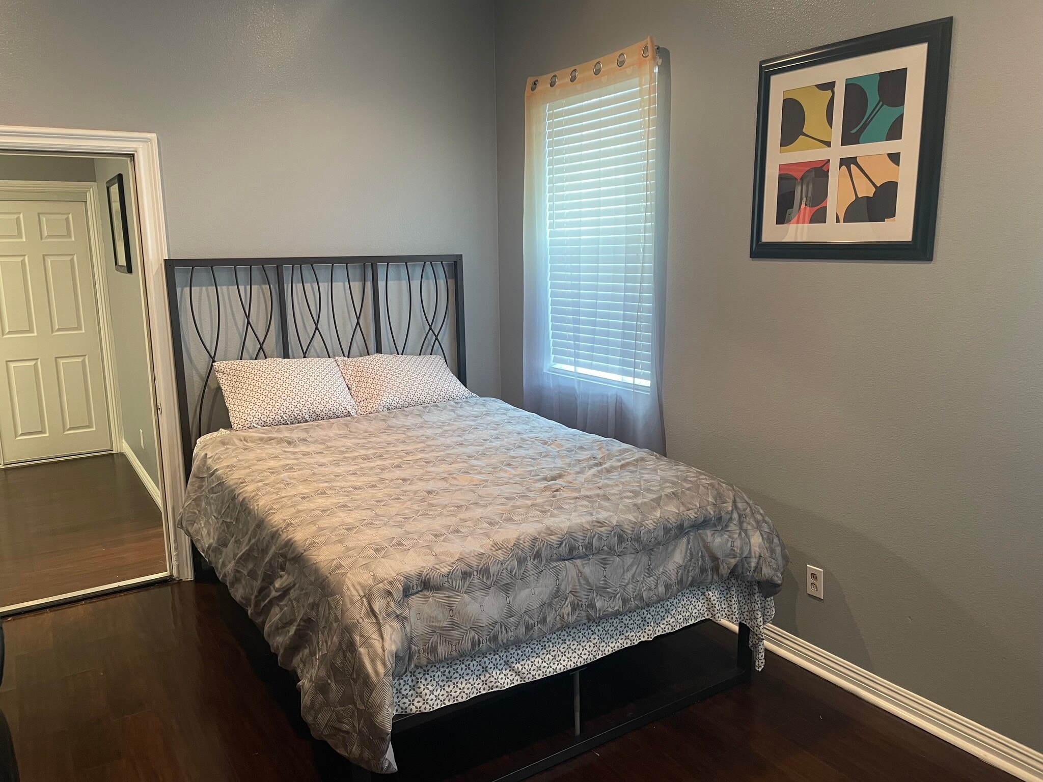 Building Photo - 16868 Ridge Cliff Dr