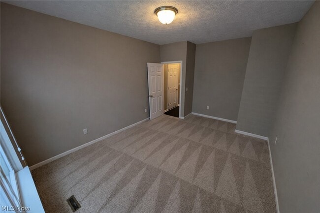 Building Photo - 32815 Rebecca Ln