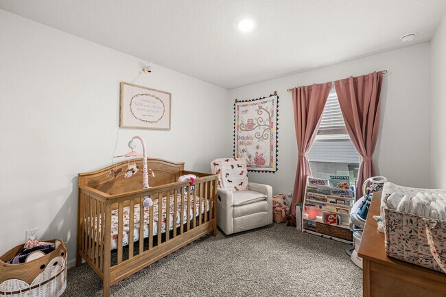 Building Photo - 5843 Belmont Stakes Rd