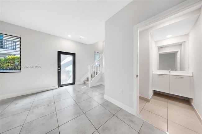 Building Photo - 4856 NW 83rd Pkwy