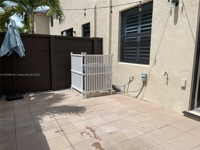 Building Photo - 15817 NW 91st Ct