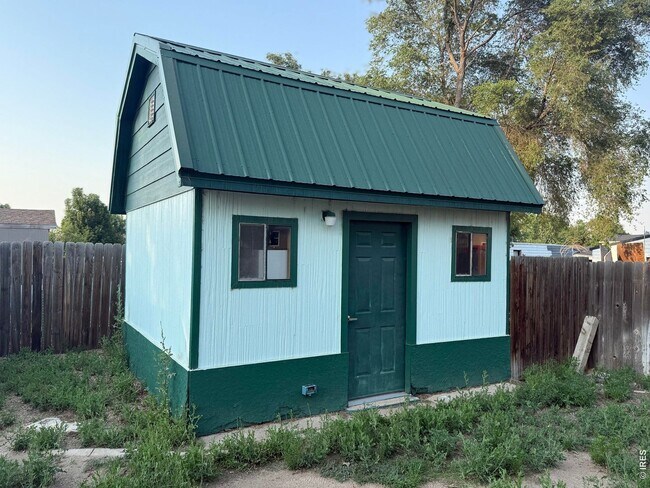 Building Photo - 114 Linden Dr
