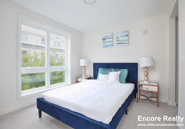 Building Photo - 1500 Hancock St