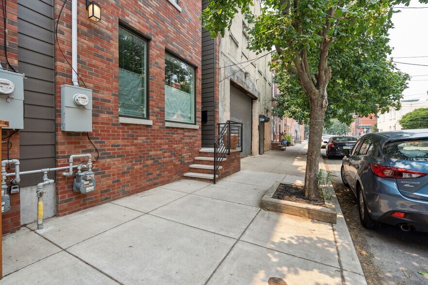 Building Photo - 2318 E Susquehanna Ave