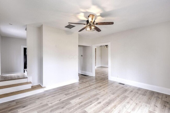 Building Photo - 291 S Main St