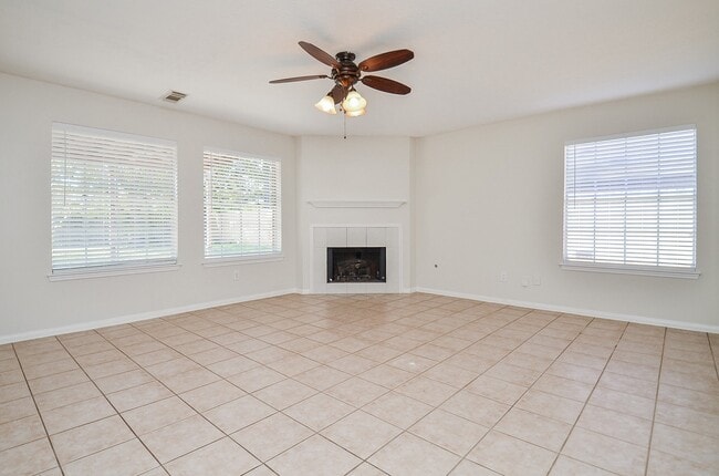 Building Photo - 3027 Texas Oak Dr