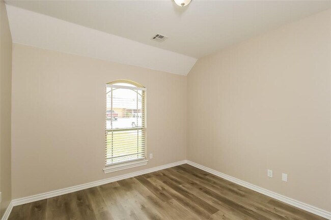 Building Photo - 4109 SE 89th Terrace