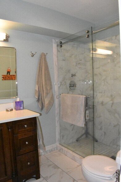 Building Photo - 67 Legare St