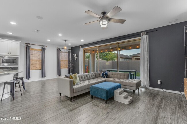 Building Photo - 3938 E Ficus Way