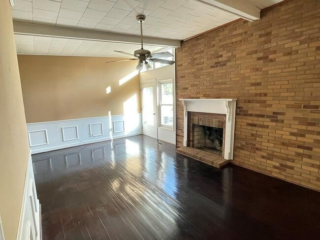 Building Photo - 314 W Station St