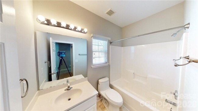 Building Photo - 8321 Suttonview Dr