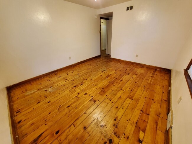 Building Photo - 277 Woodland Dr