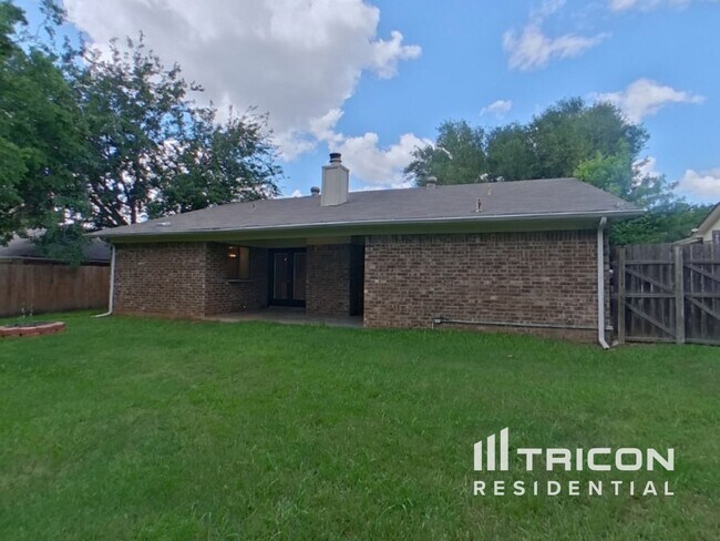 Building Photo - 6408 Alta Vista Dr