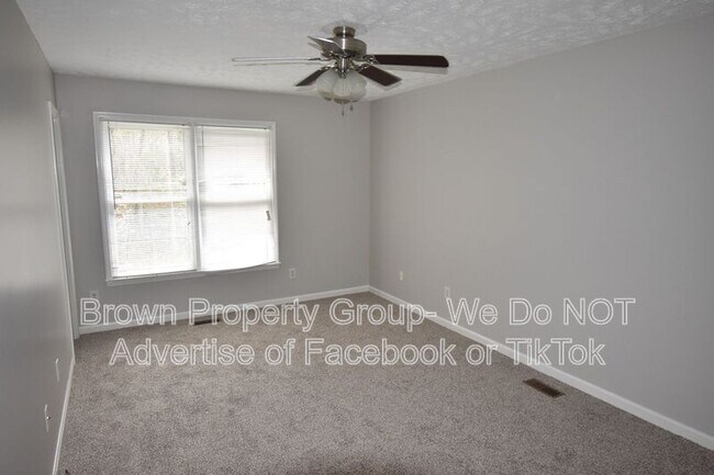 Building Photo - 6313 Applewhite Rd