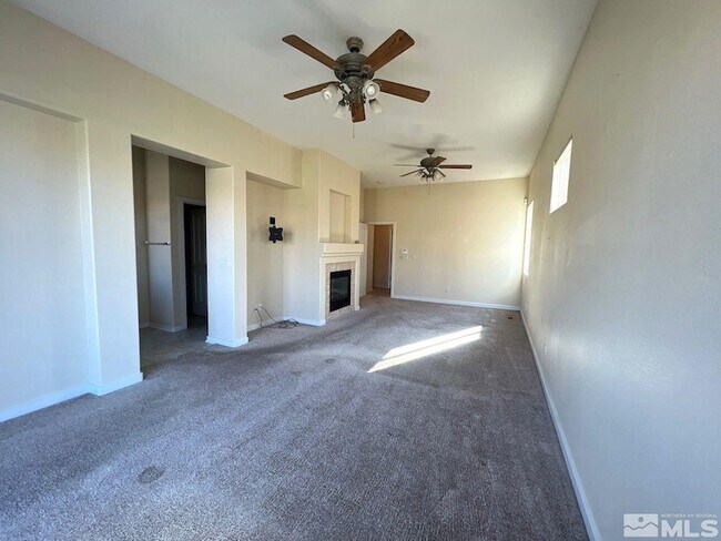 Building Photo - 5555 Sawgrass Ln