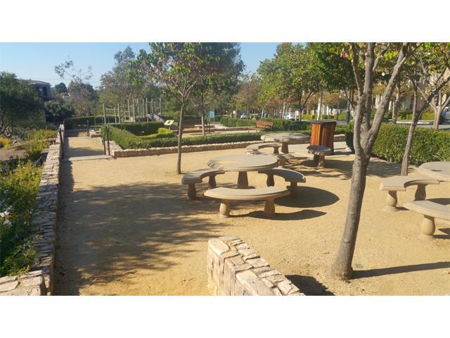 Building Photo - WILLOW GLEN - Beautiful townhome with balc...