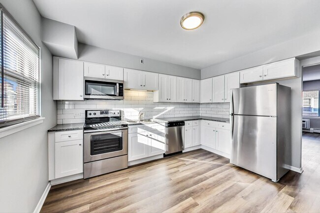 Building Photo - 38 S Waiola Ave