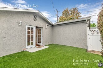 Building Photo - 4218 1/2 Perlita Ave.-