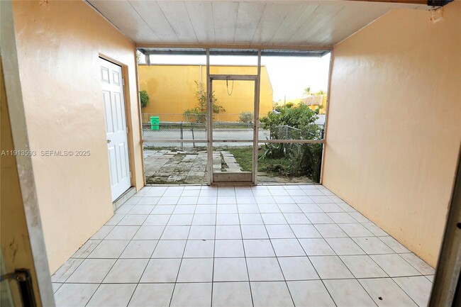 Building Photo - 5975 NW 25th Ct