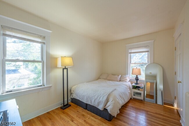 Building Photo - 38 Claremont Ave