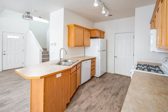 Building Photo - 7804 Leverett Ct