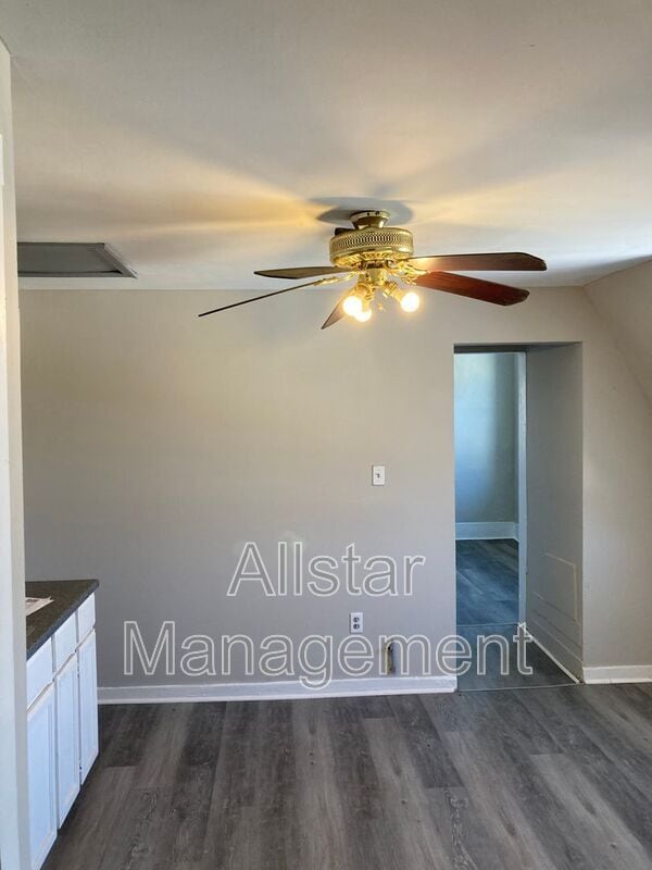 Building Photo - 3521 W 58th St