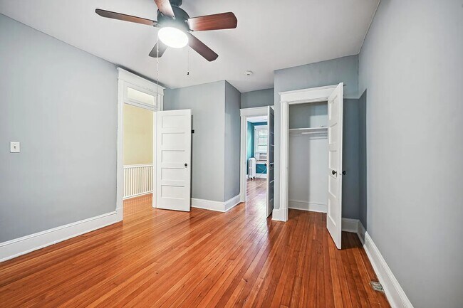 Building Photo - 310 Taylor St NW