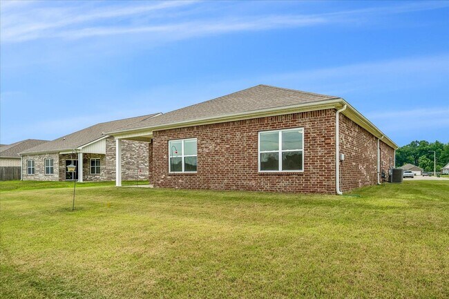 Building Photo - 4786 Barrett Oaks Dr
